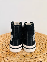 Load image into Gallery viewer, Benkeen High Top Trainers - Size 37
