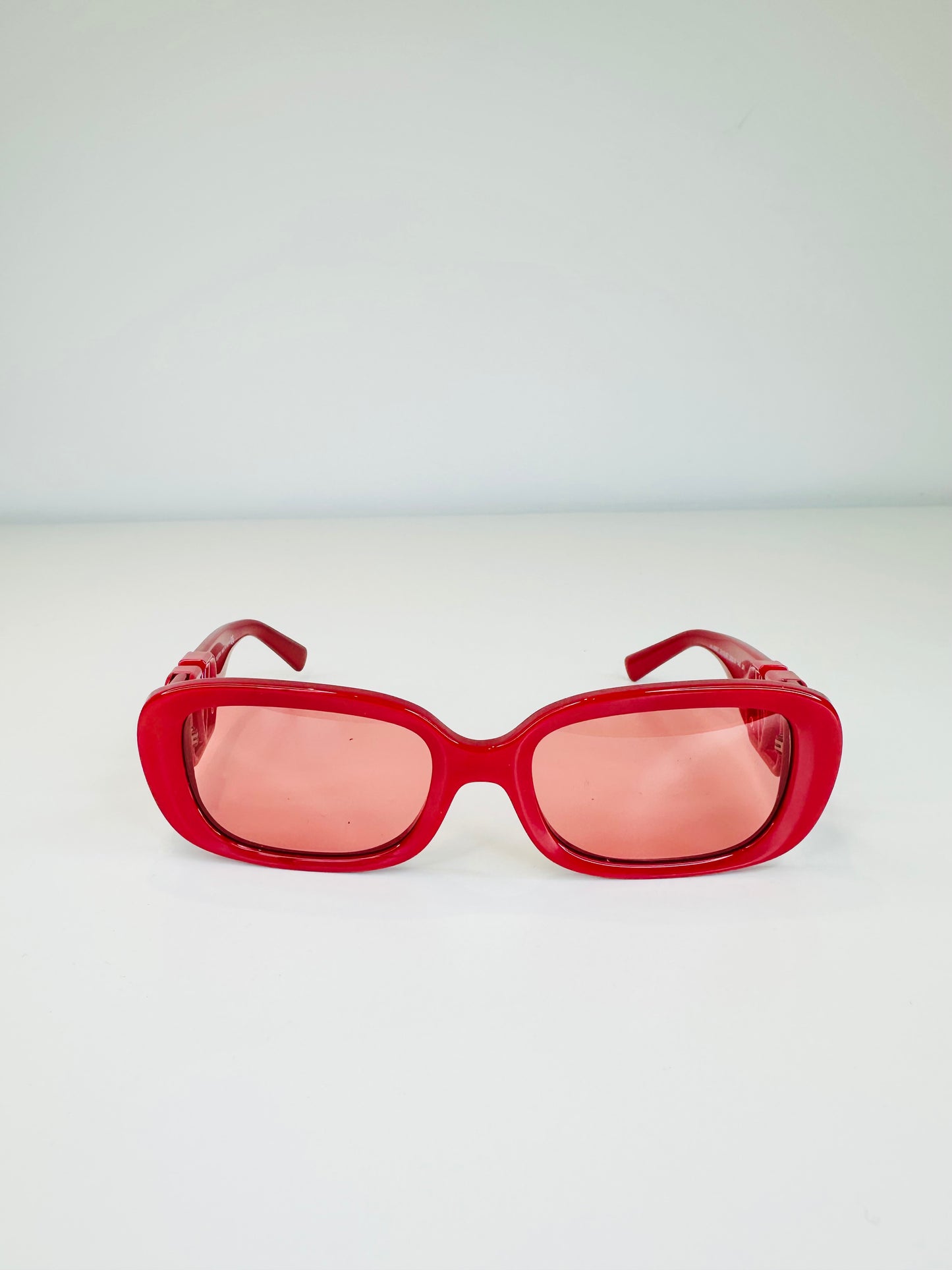 V-logo Sunglasses