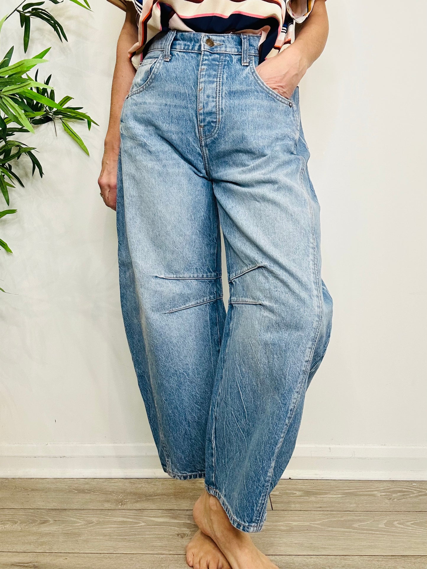 Barrel Leg Jeans - Size 27