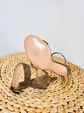 Load image into Gallery viewer, Portofino Sandals - Size 38
