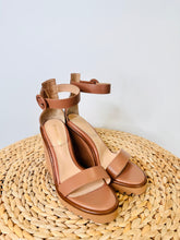 Load image into Gallery viewer, Eleanor Wedge Sandals - Size 38.5
