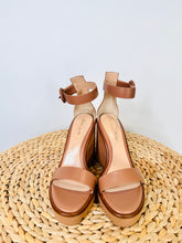 Load image into Gallery viewer, Eleanor Wedge Sandals - Size 38.5
