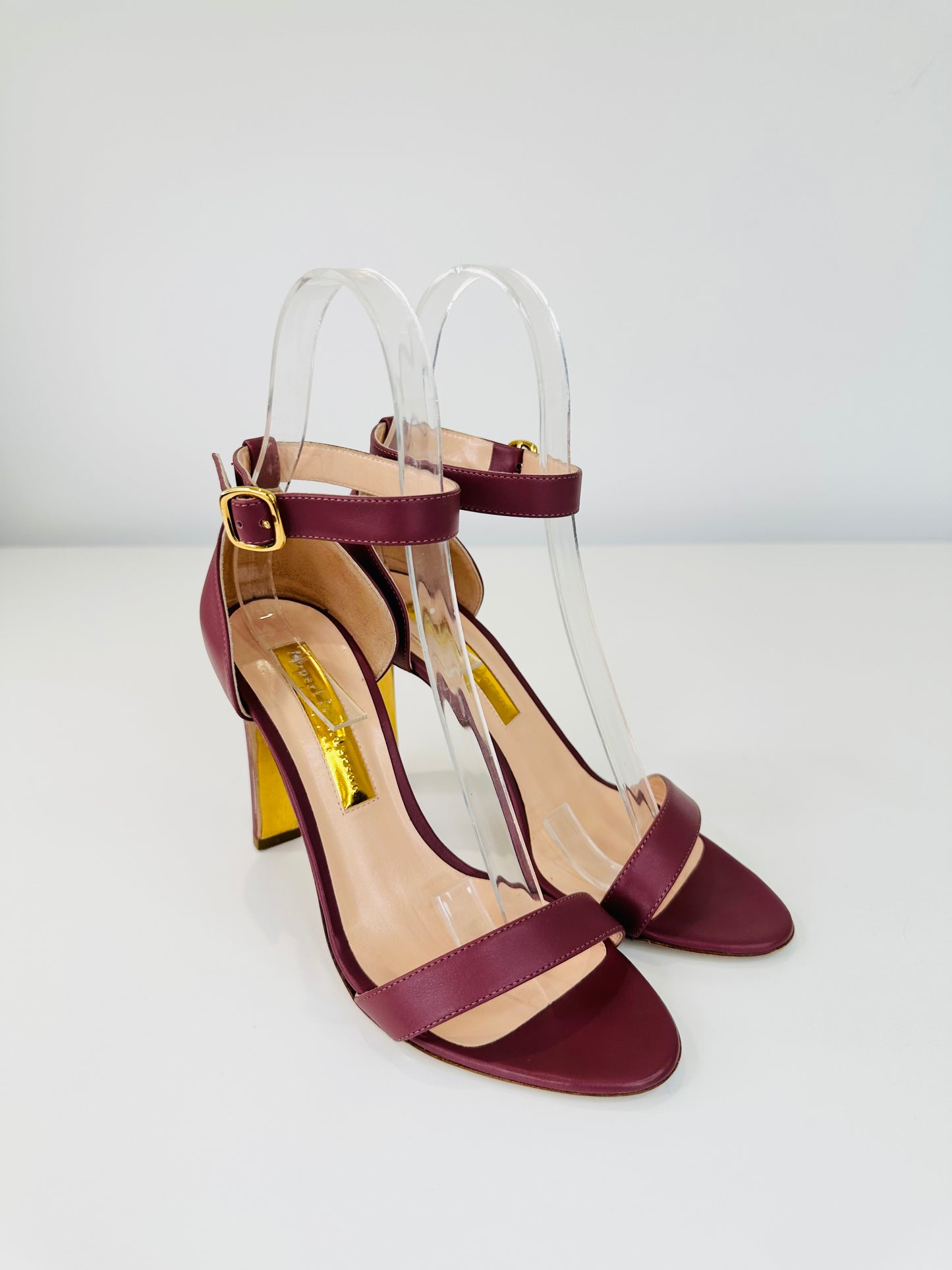 Leather Sandals - Size 38