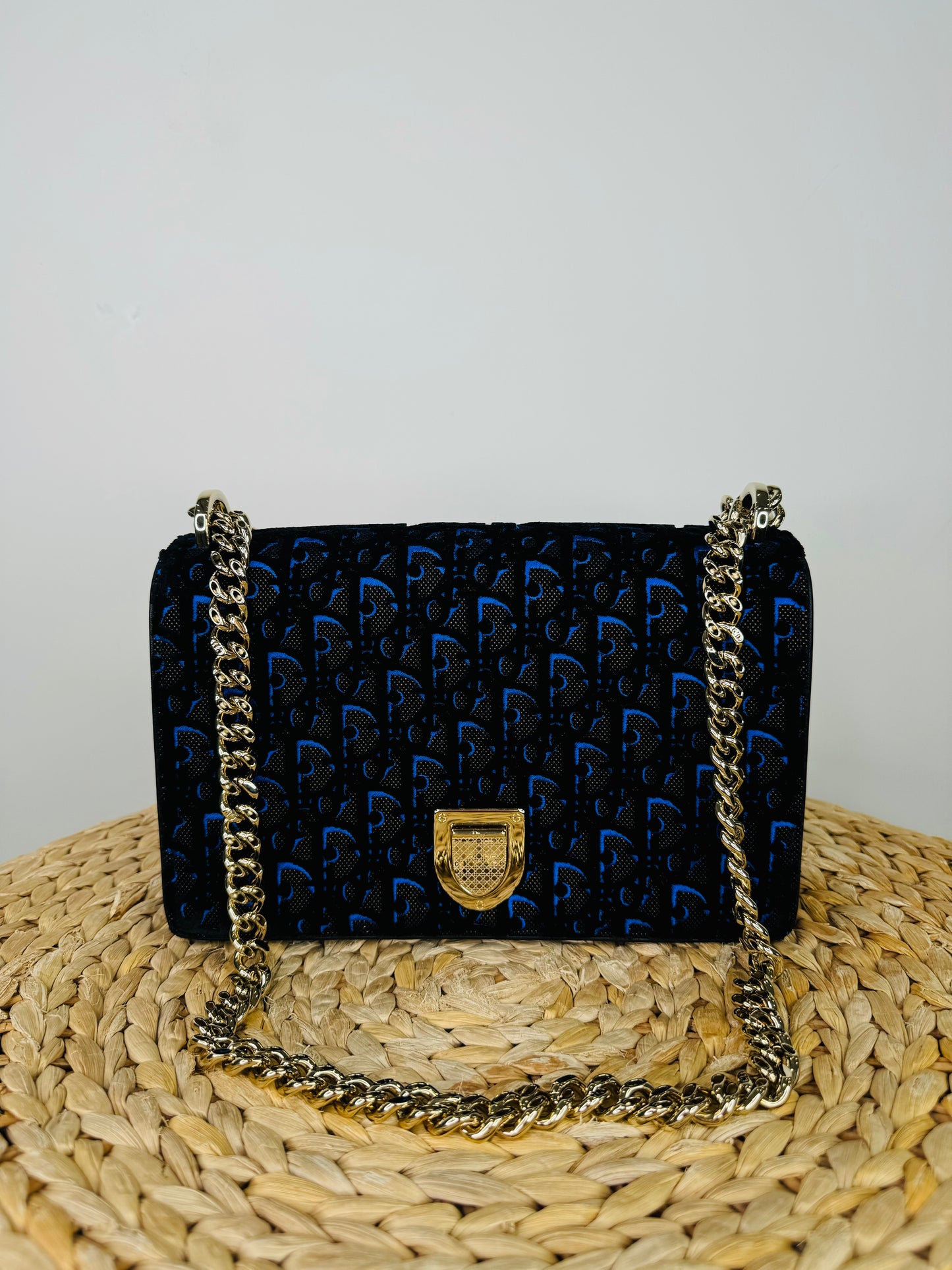 Velvet Diroma Bag