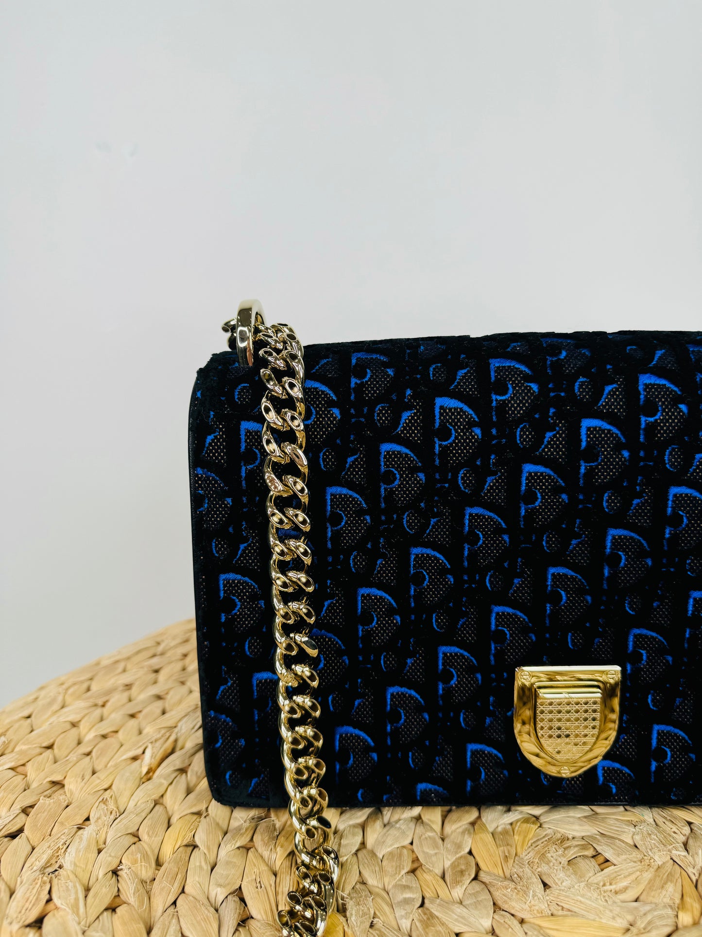 Velvet Diroma Bag