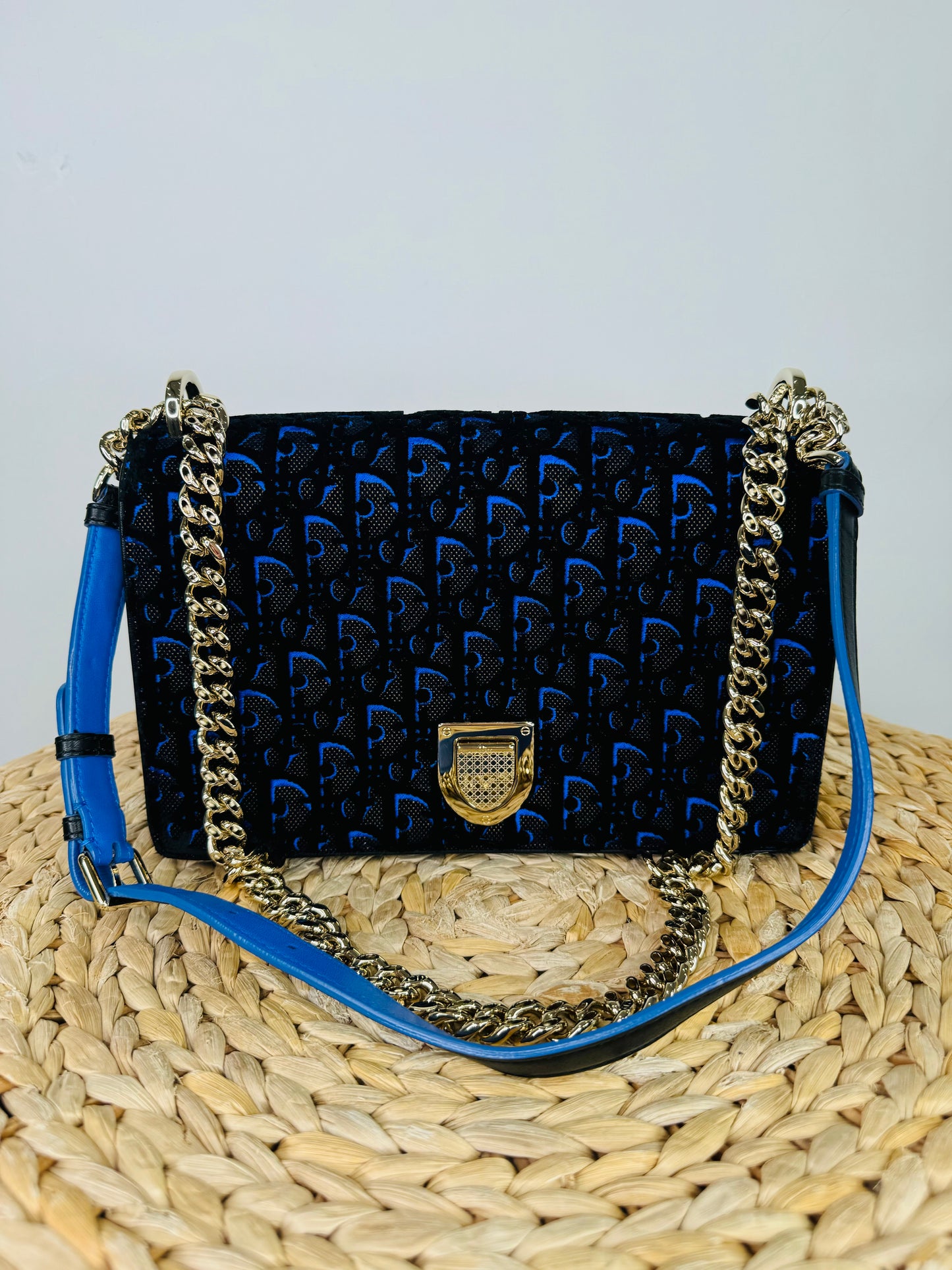 Velvet Diroma Bag