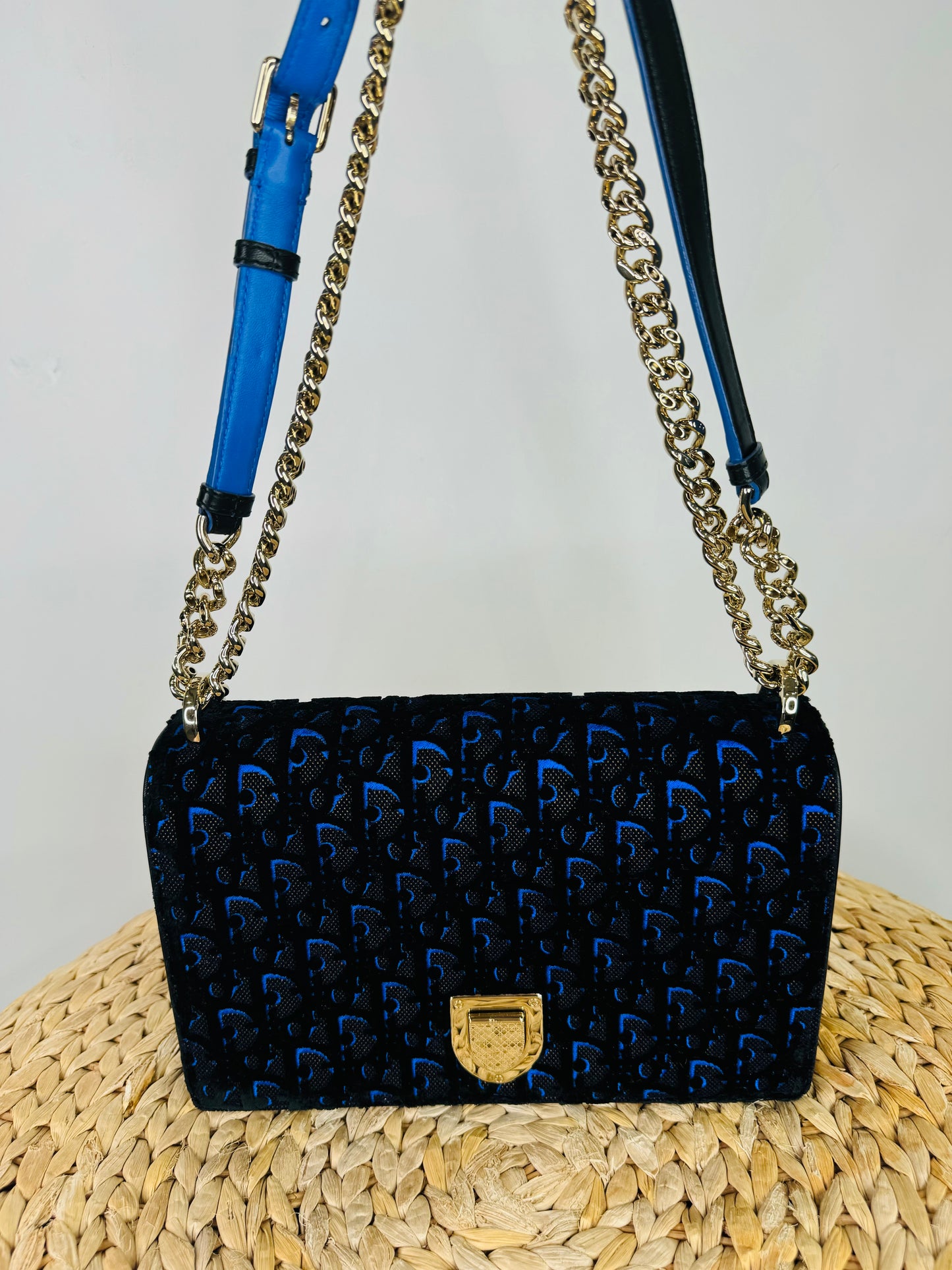 Velvet Diroma Bag