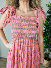 Load image into Gallery viewer, Patterned Smocked Dress - Size 16
