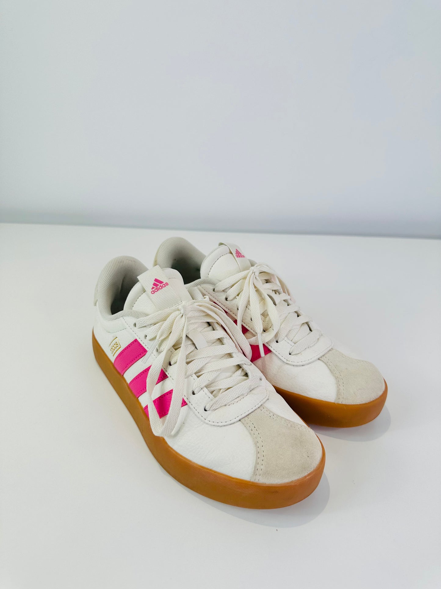 Court Trainers - Size 39