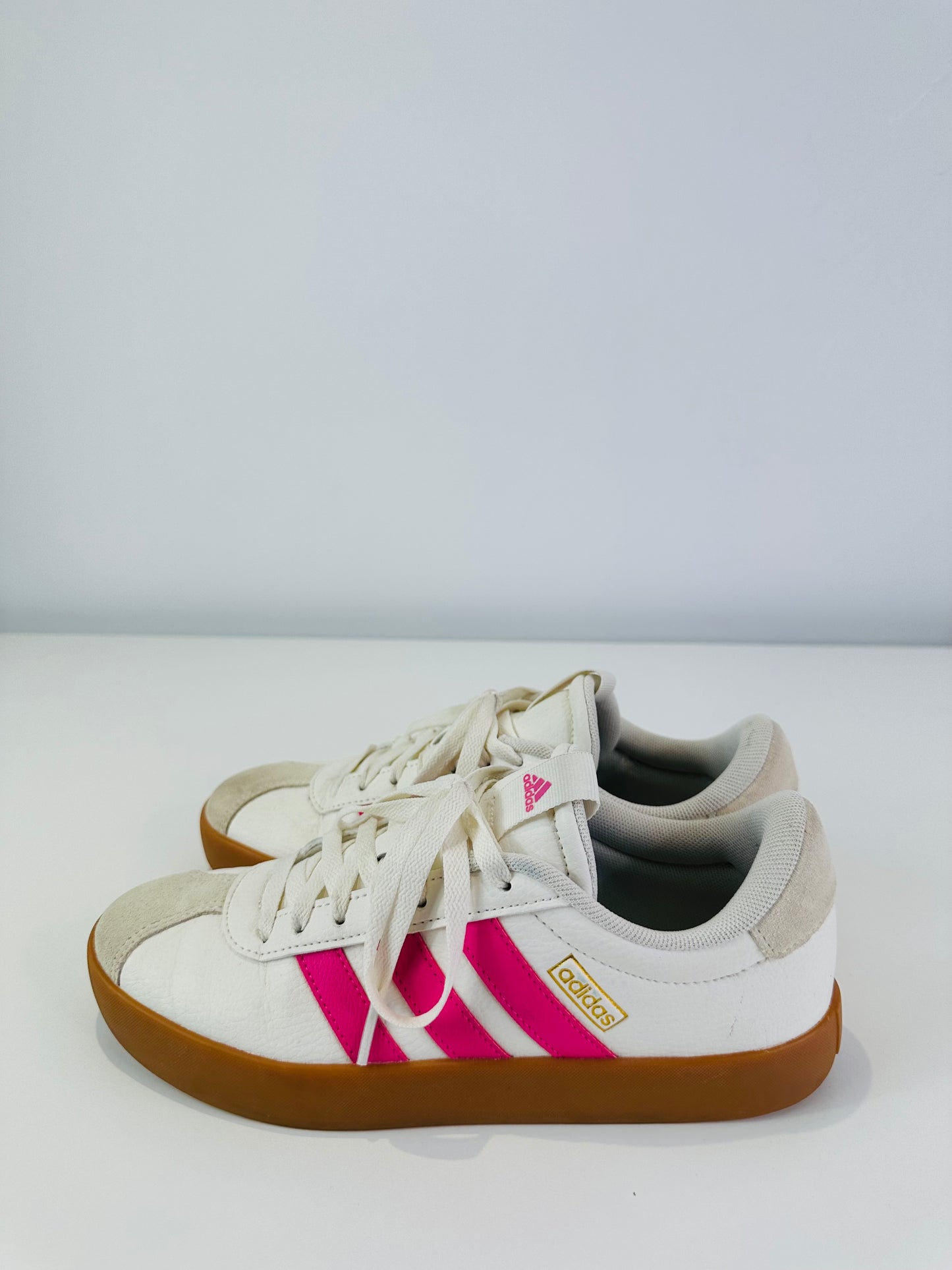 Court Trainers - Size 39