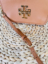 Load image into Gallery viewer, Leather Crossbody Bag
