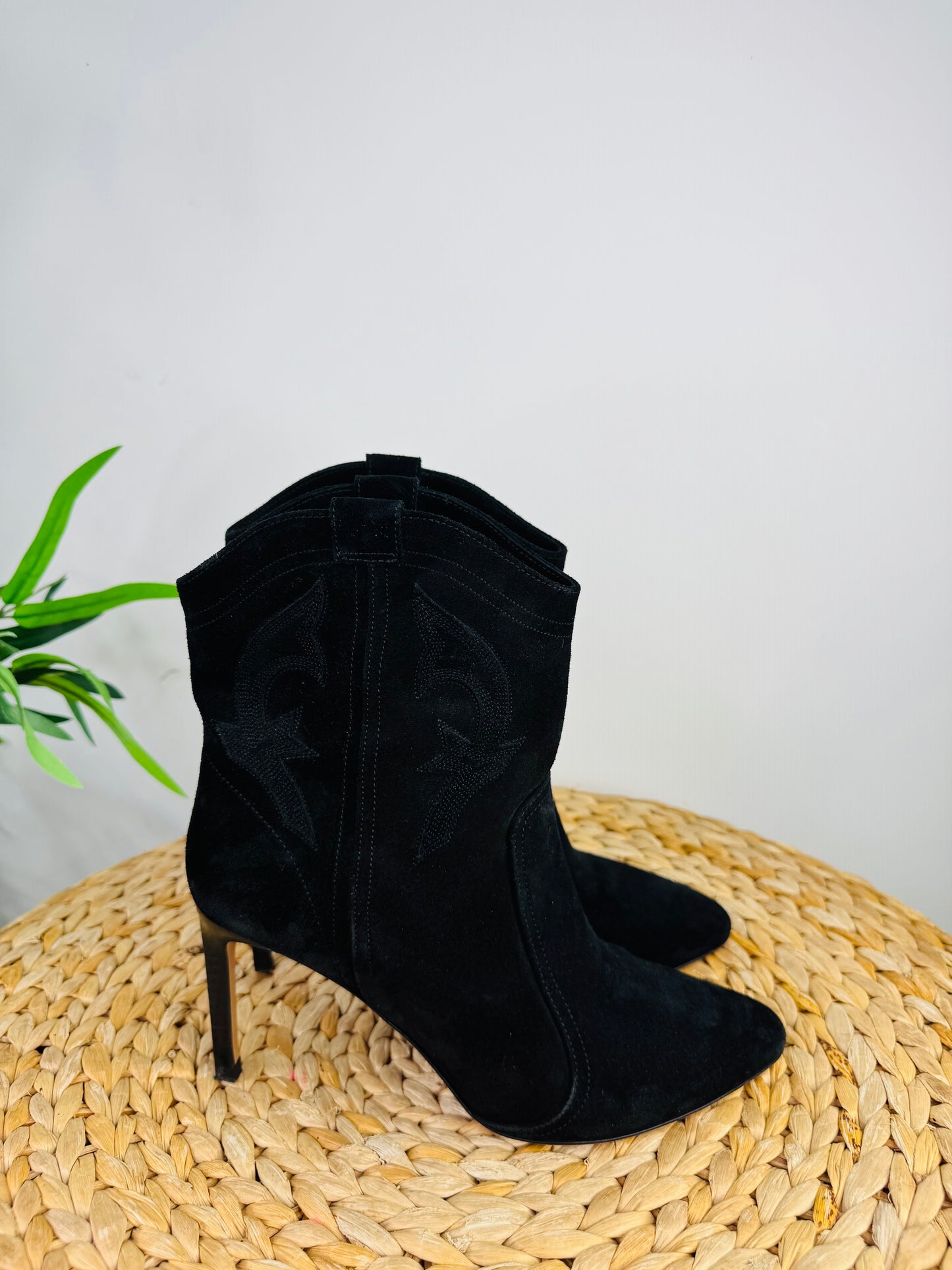Casey Suede Boots - Size  41