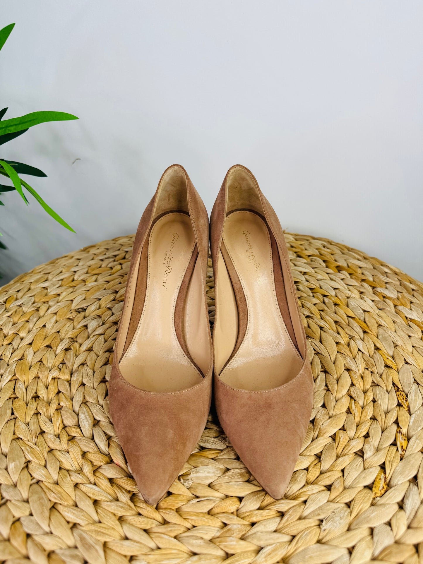85 Suede Pumps - Size 39