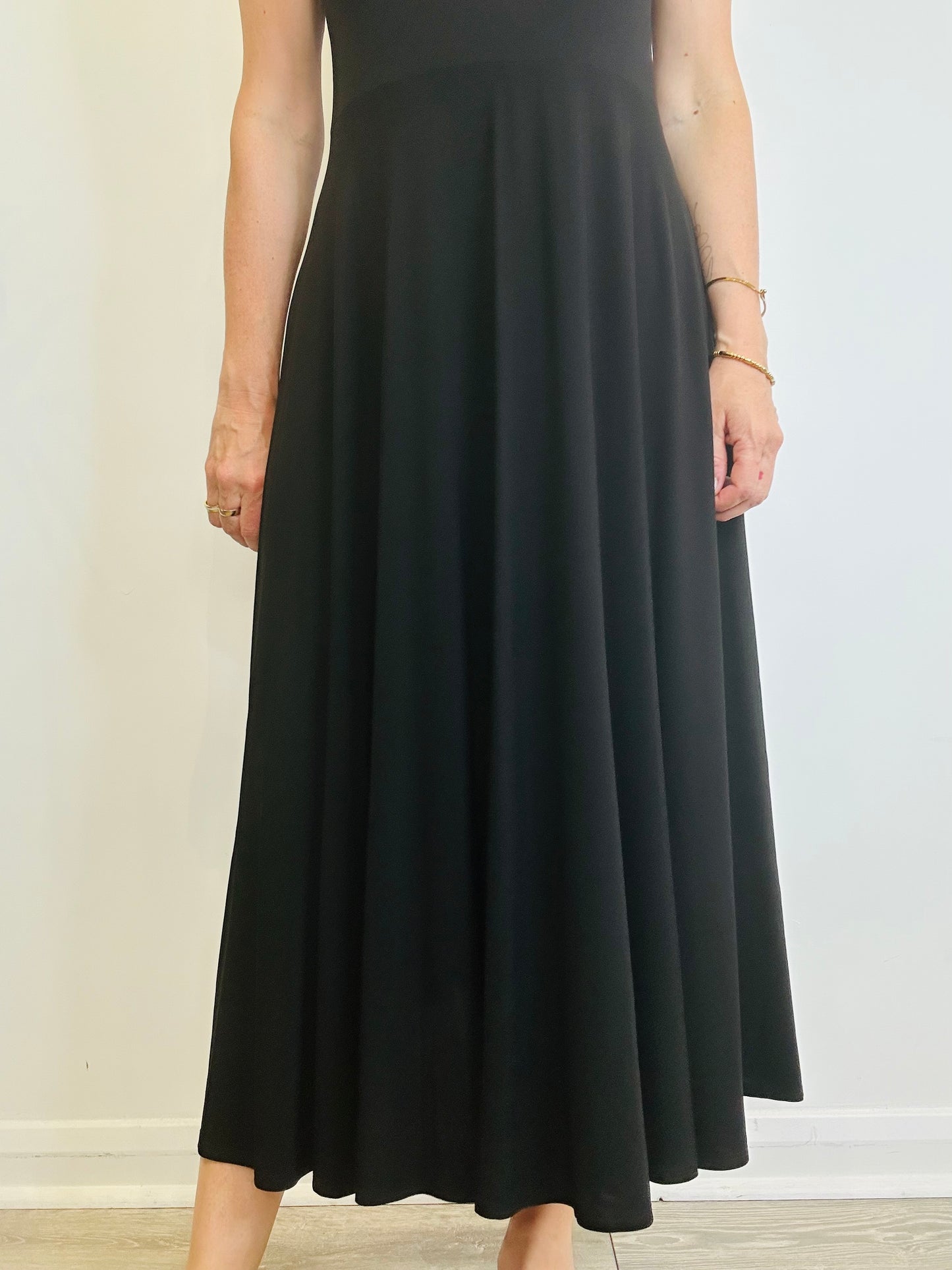 Sleeveless Midi Dress - Size M