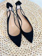 Load image into Gallery viewer, Suede Flats - Size 39.5
