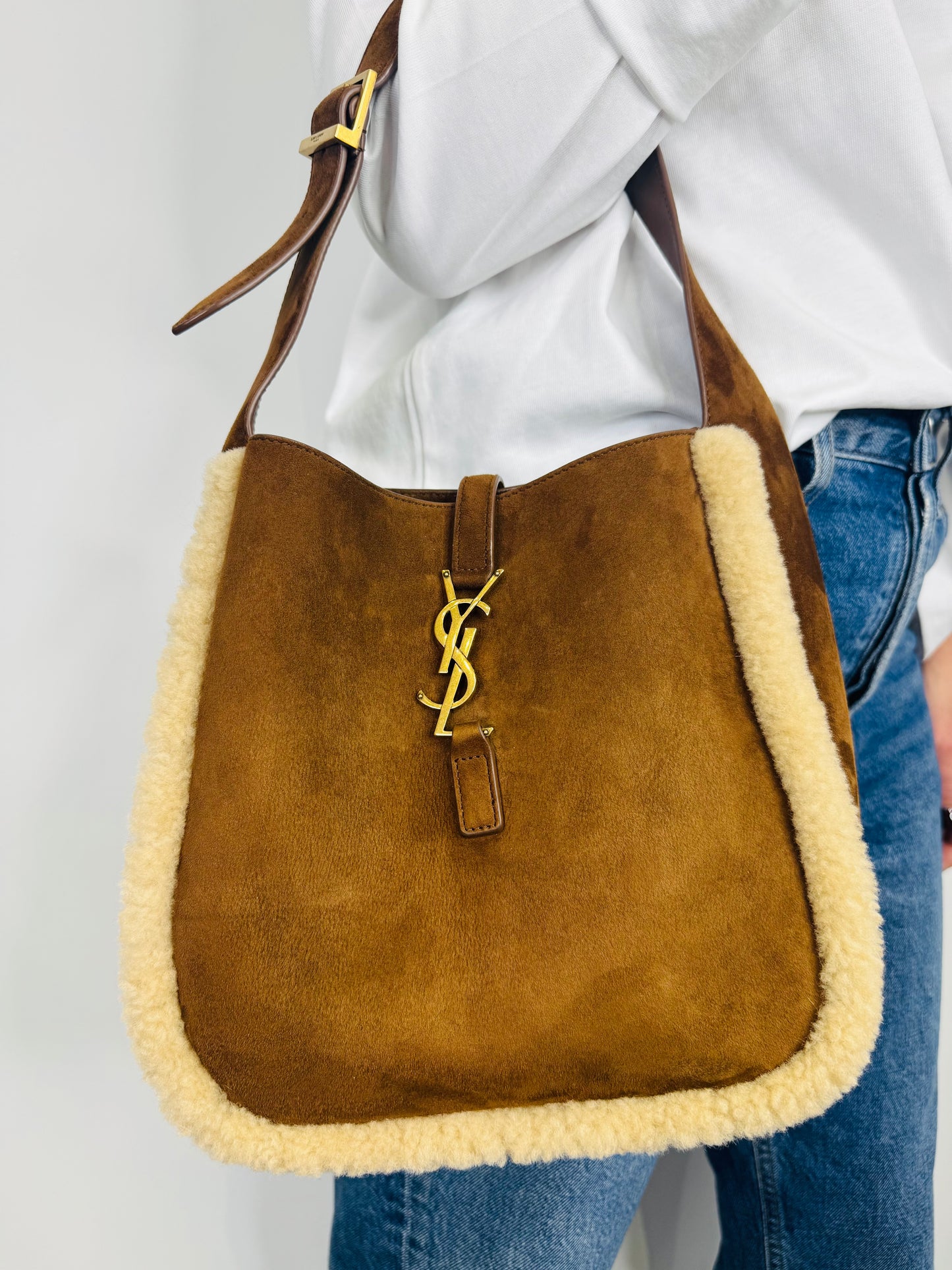 Small Le 5 à 7 Suede Shoulder Bag