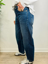 Load image into Gallery viewer, Dad Baggy Jeans - Size 24
