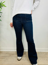 Load image into Gallery viewer, Bardot Jetset Jeans - Size 2
