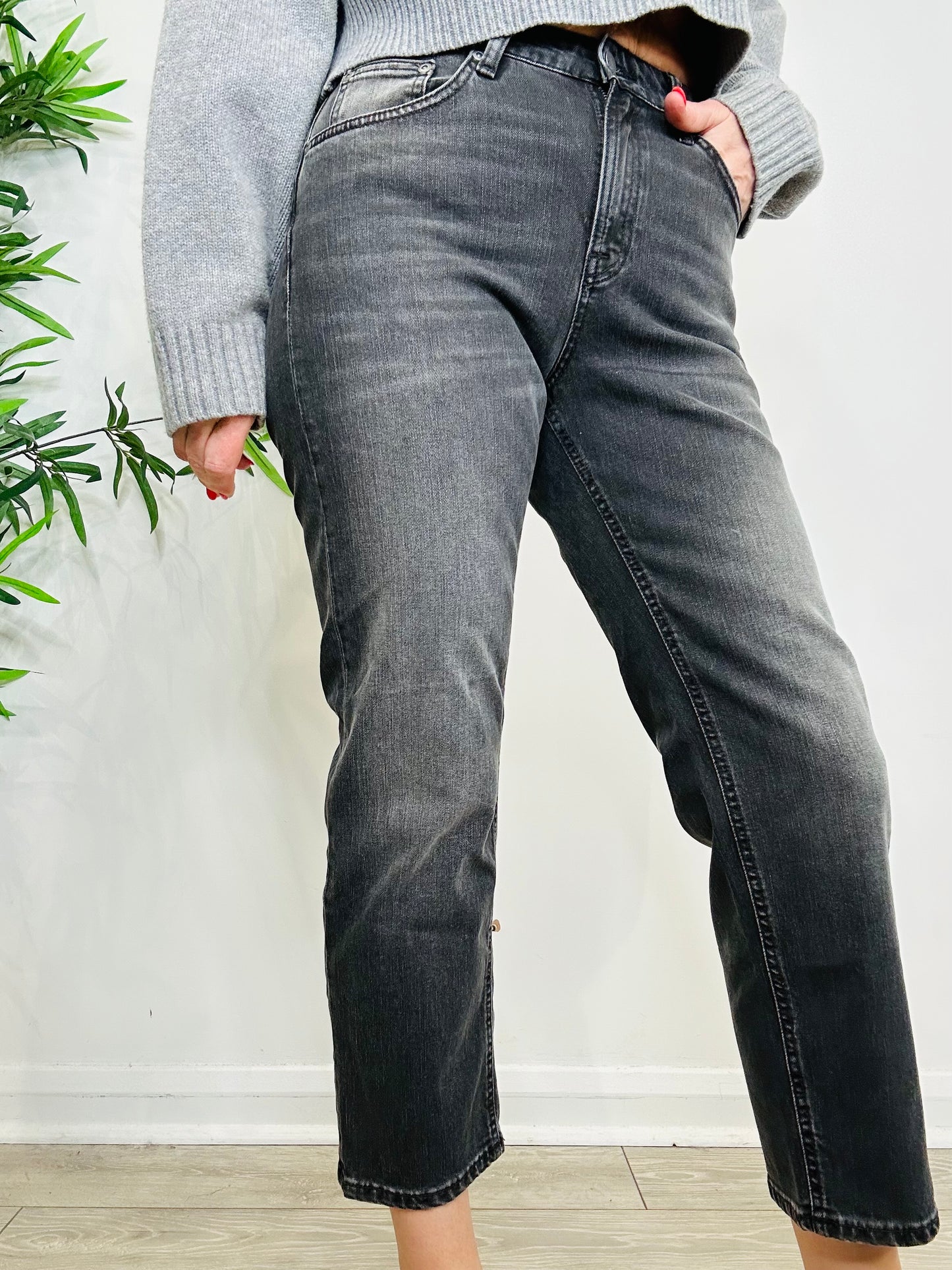 Sally Straight Jeans - Size 29