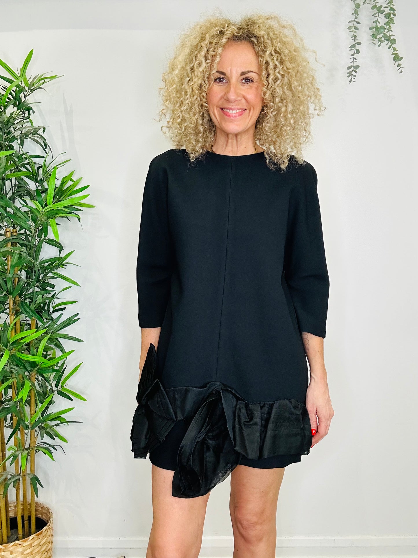 Ruffe Hem Short Dress - Size 12