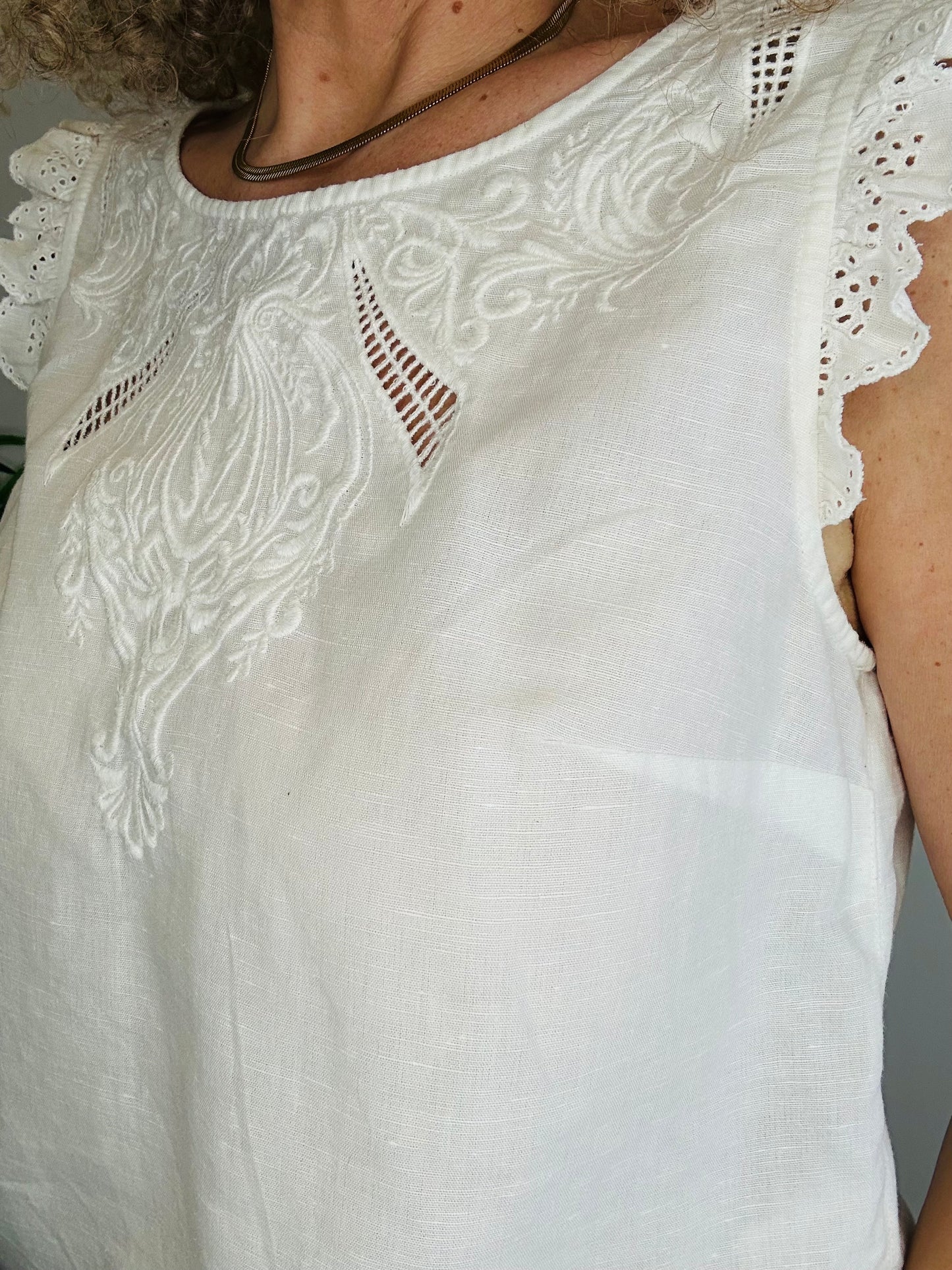 Embroidered Linen Top - Size 40