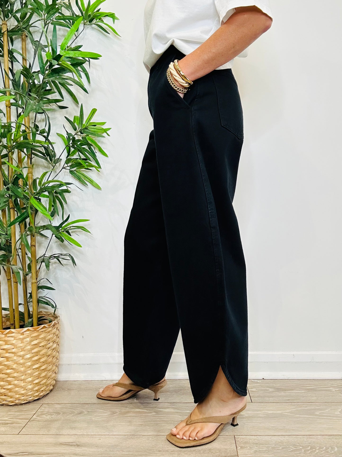 The Boomerang Jeans - Size 25