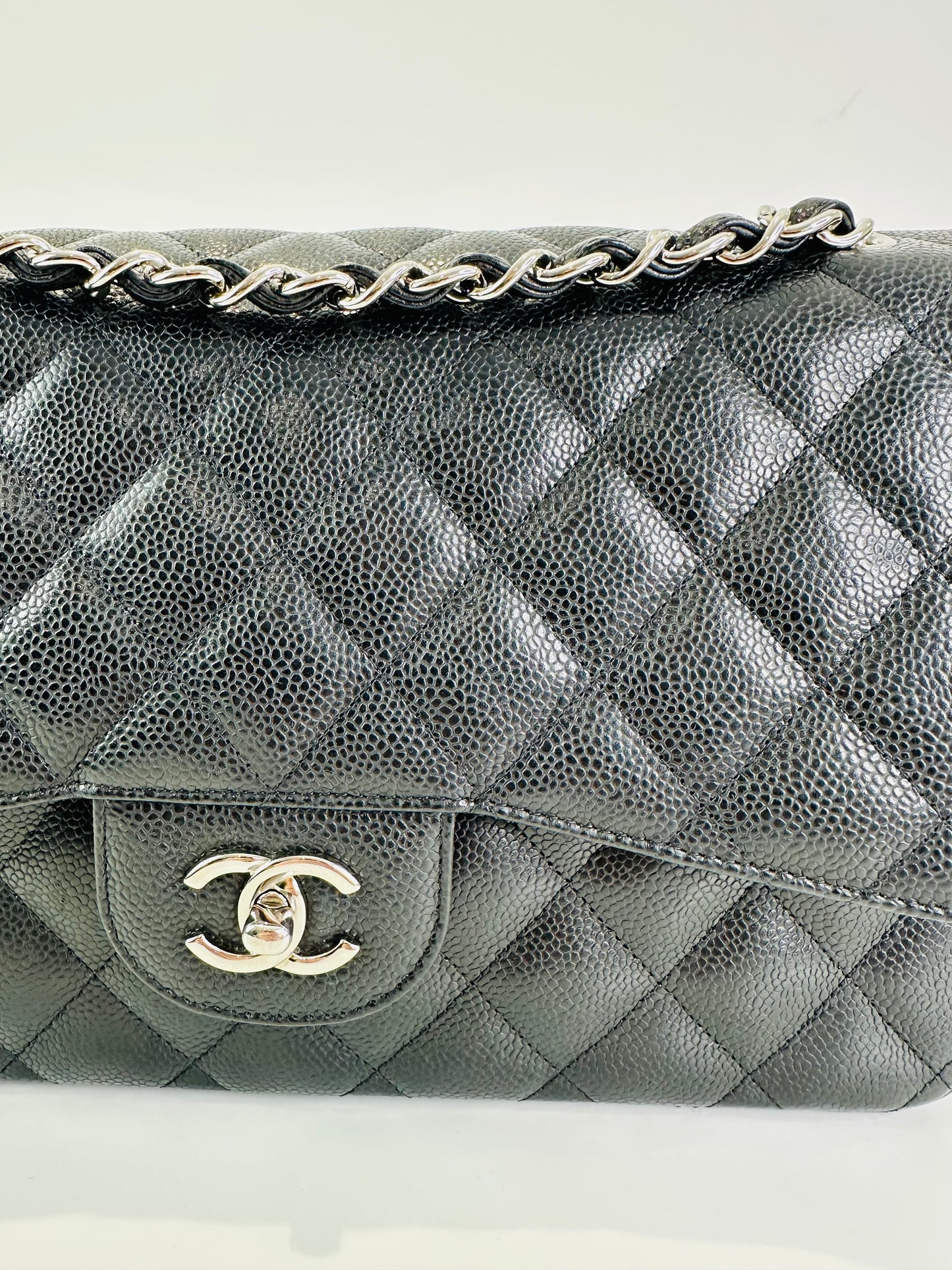 Jumbo Classic Caviar Leather Double Flap Bag