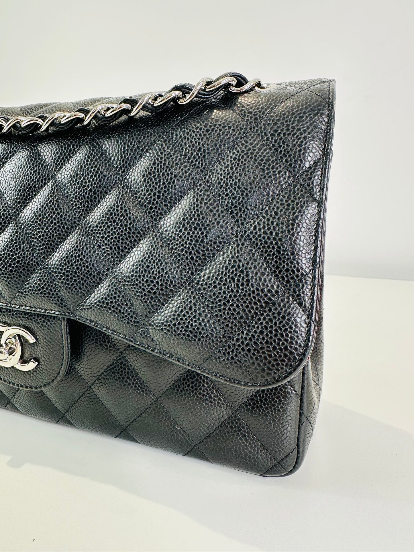 Jumbo Classic Caviar Leather Double Flap Bag