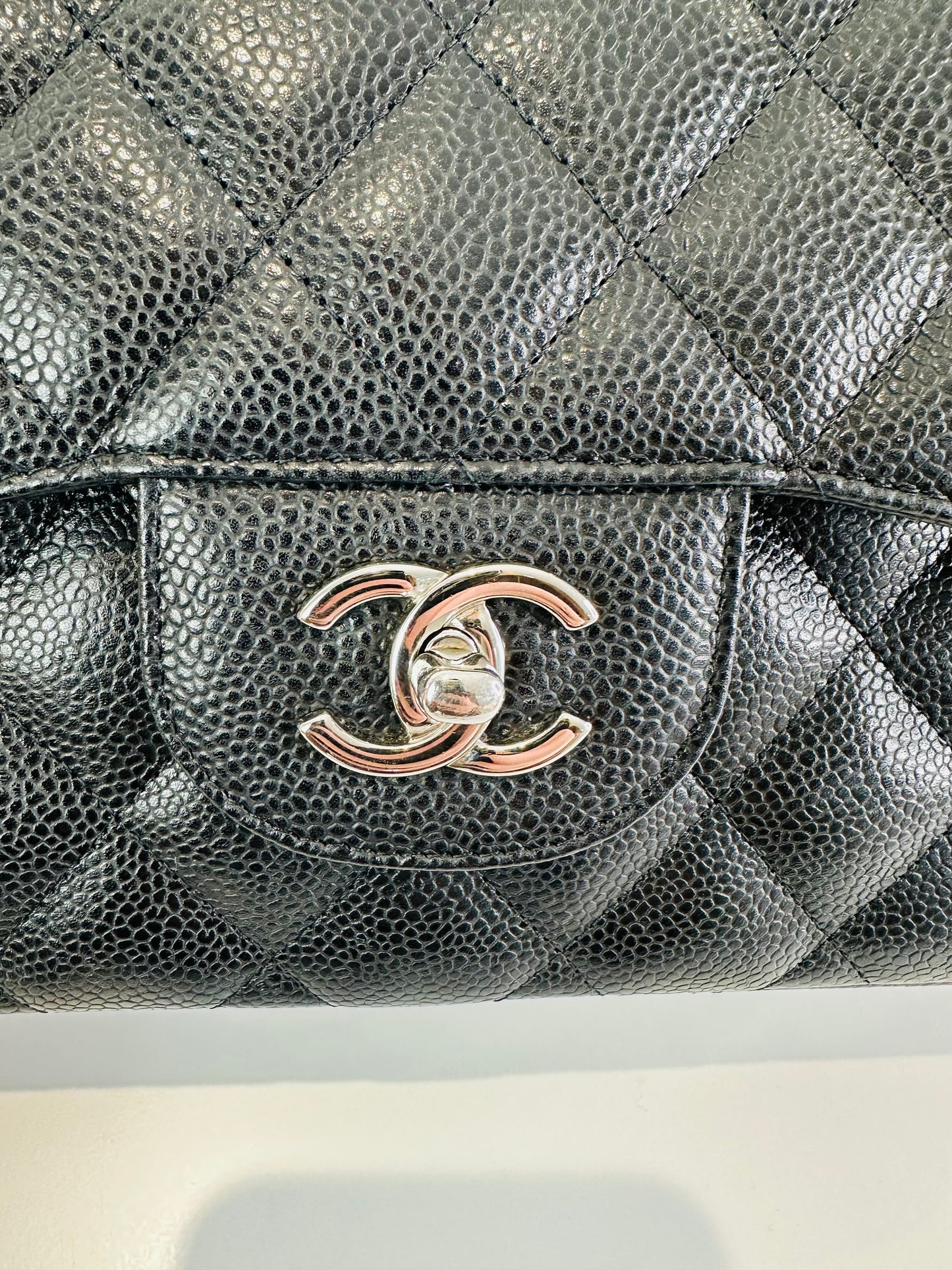 Jumbo Classic Caviar Leather Double Flap Bag