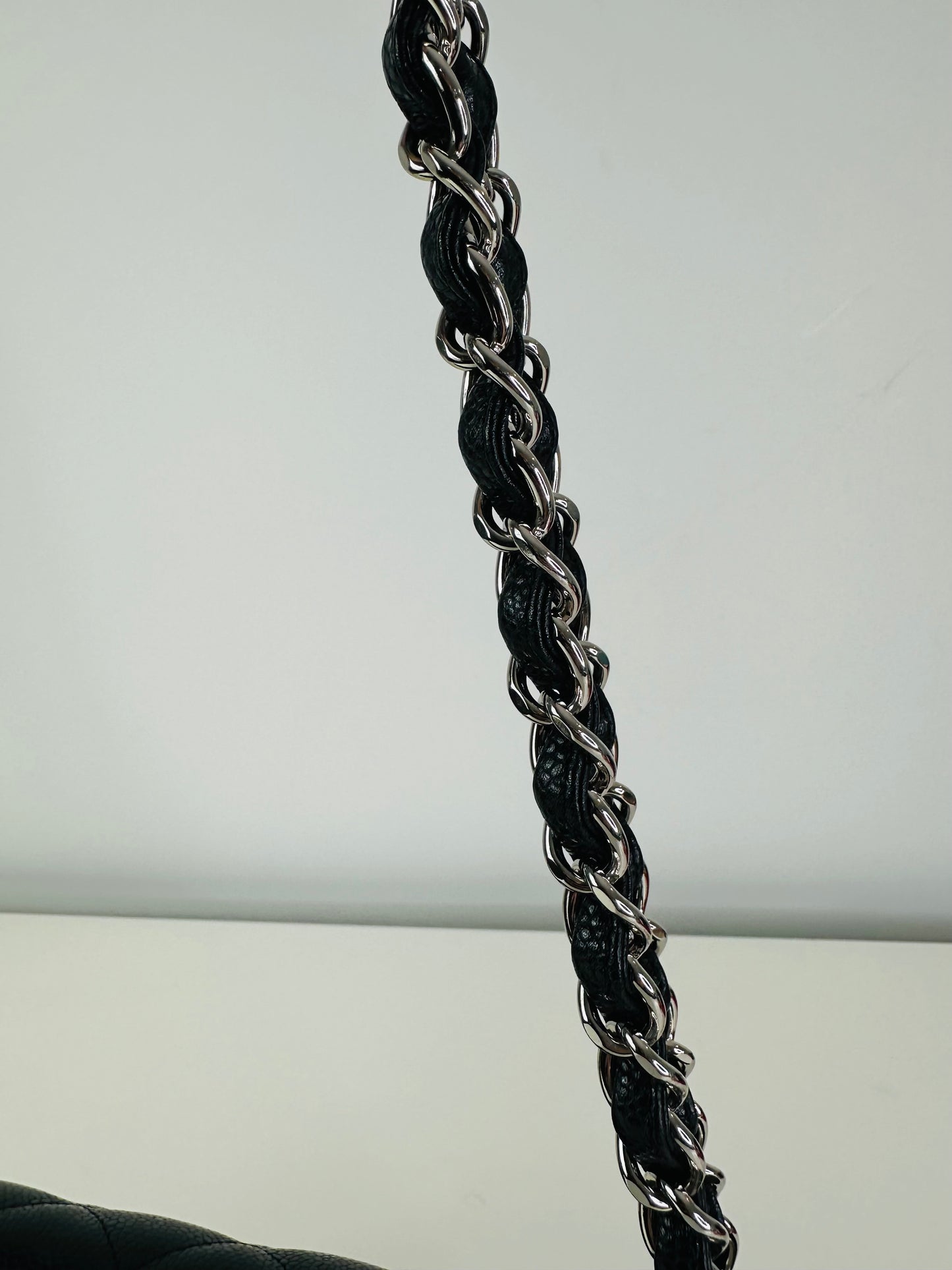 Jumbo Classic Caviar Leather Double Flap Bag