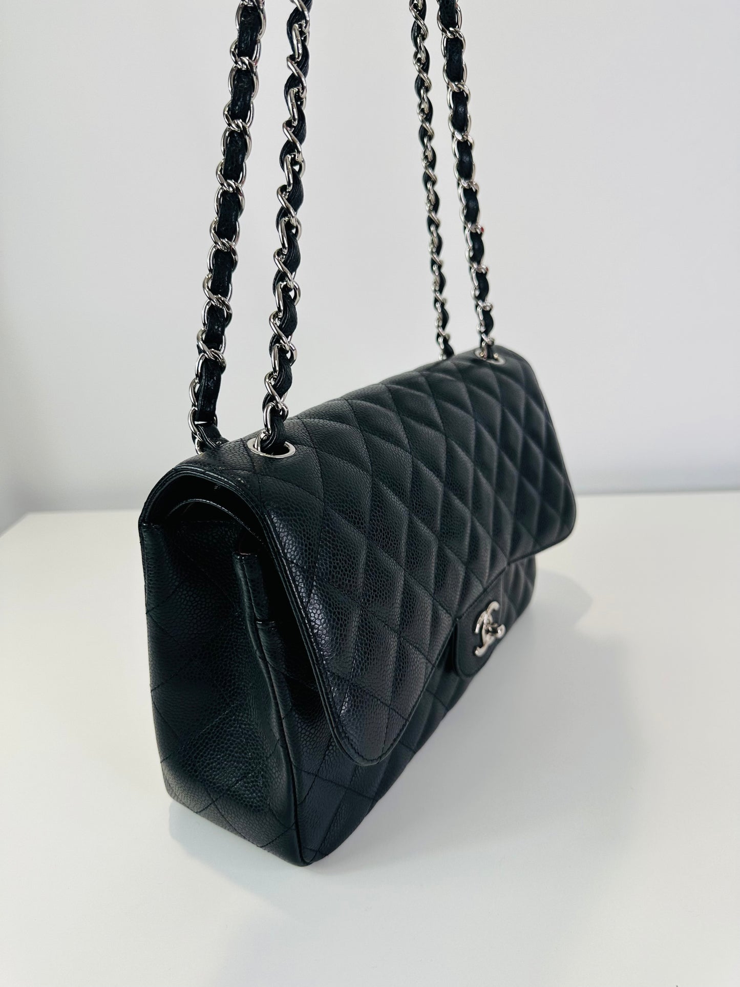 Jumbo Classic Caviar Leather Double Flap Bag