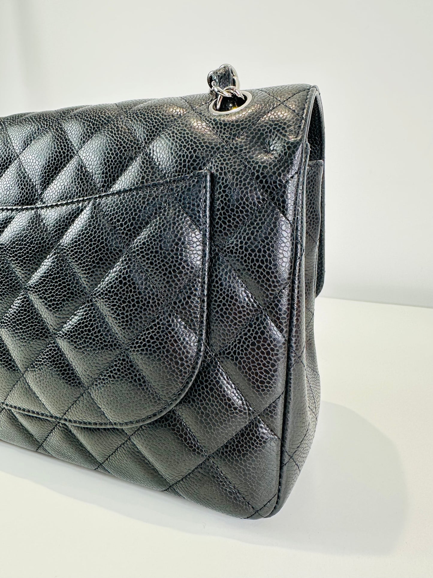 Jumbo Classic Caviar Leather Double Flap Bag