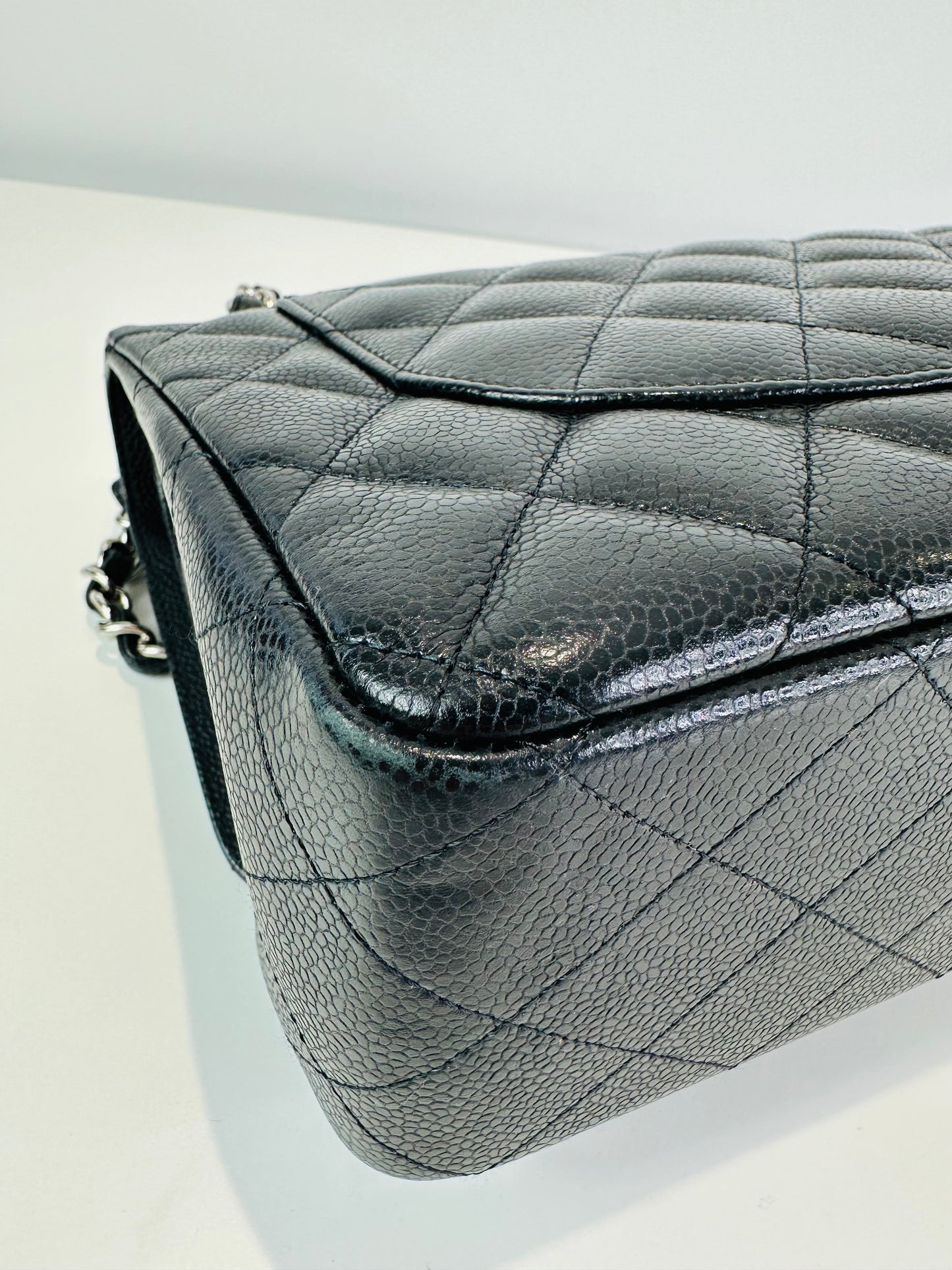 Jumbo Classic Caviar Leather Double Flap Bag