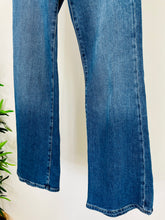 Load image into Gallery viewer, Flared Jeans - Size 24
