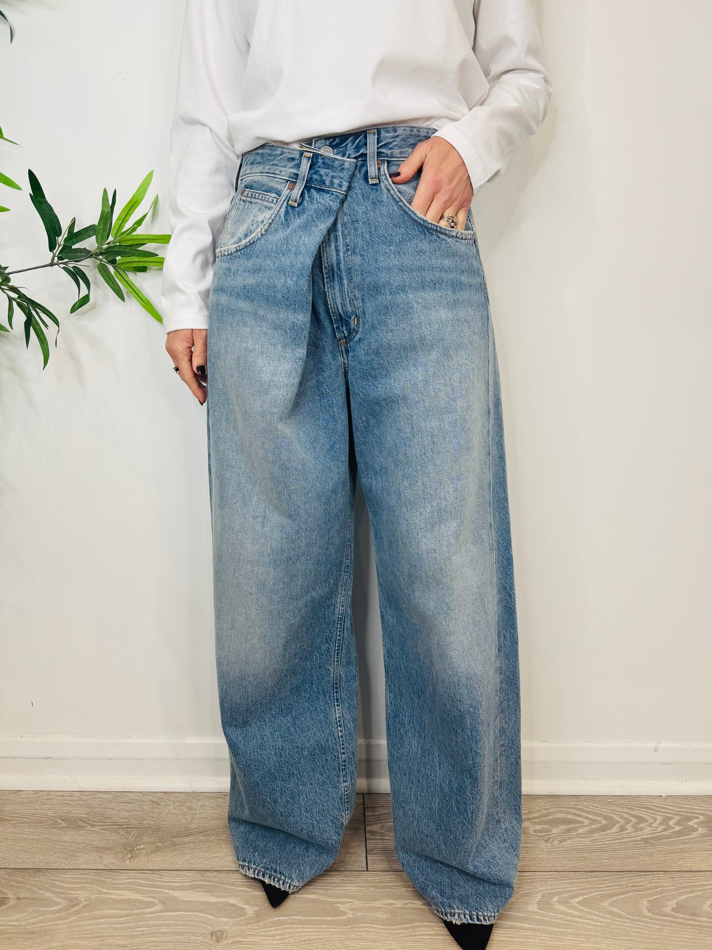 Vana Fold Jeans - Size 27