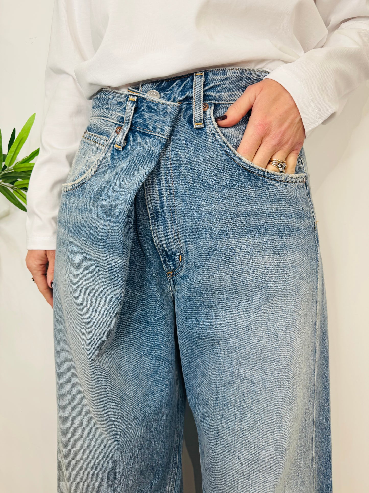 Vana Fold Jeans - Size 27