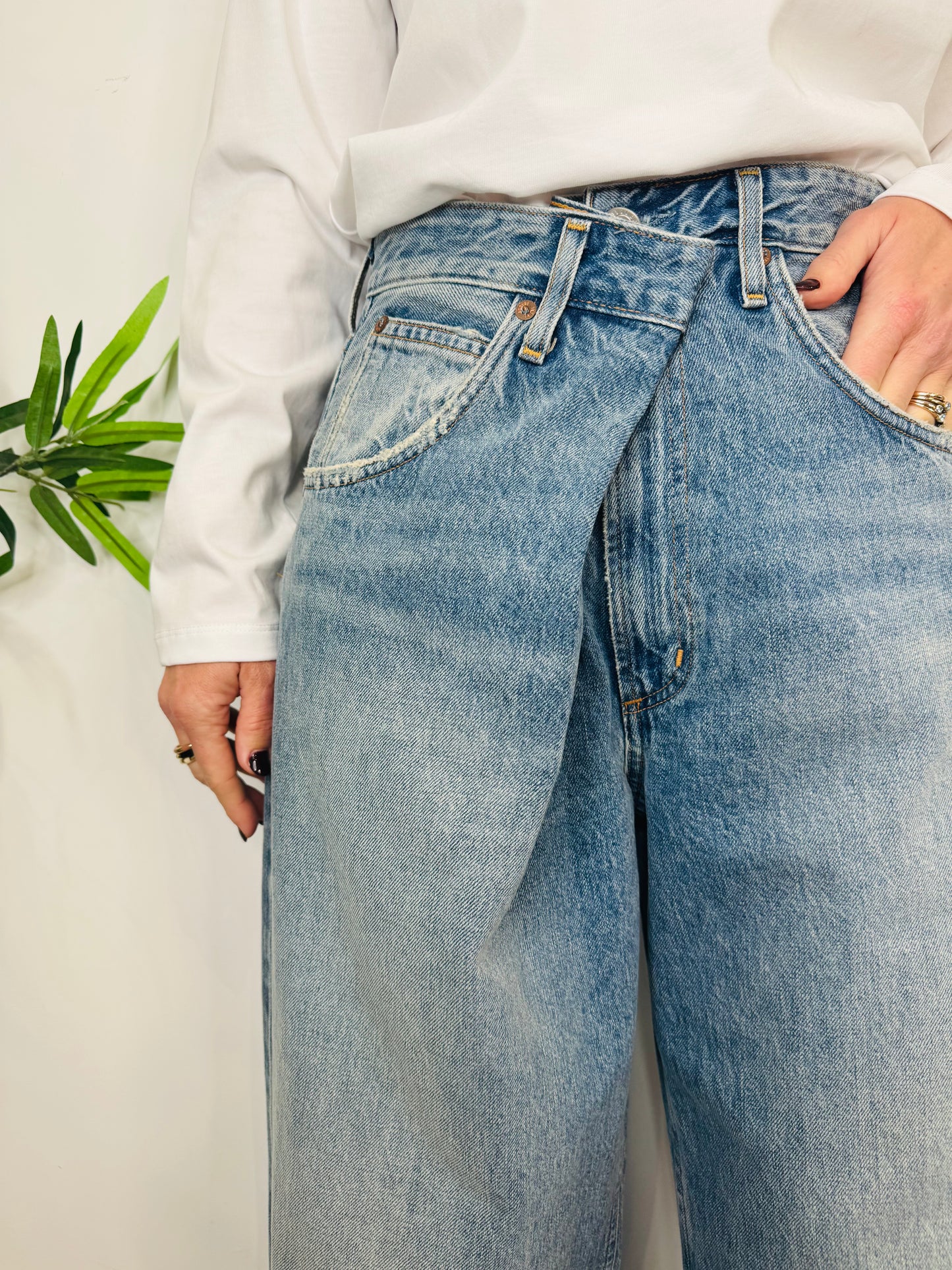 Vana Fold Jeans - Size 27