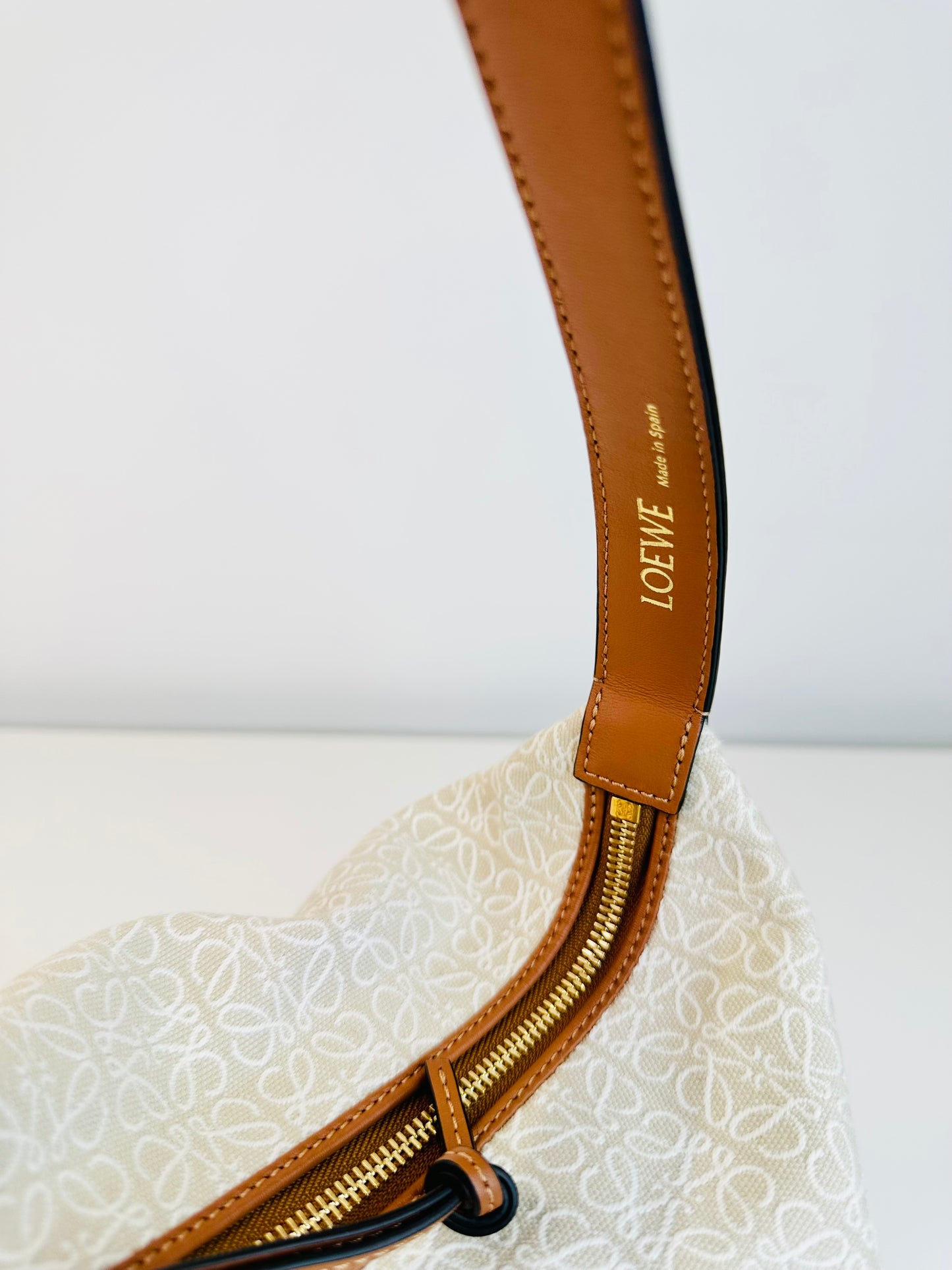 Anagram Canvas Cubi Bag