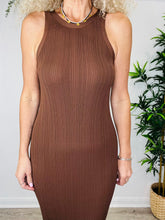 Load image into Gallery viewer, Ribbed Maxi Dress - Size L
