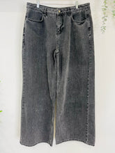 Load image into Gallery viewer, Abi Wide Leg Jeans - Size 16
