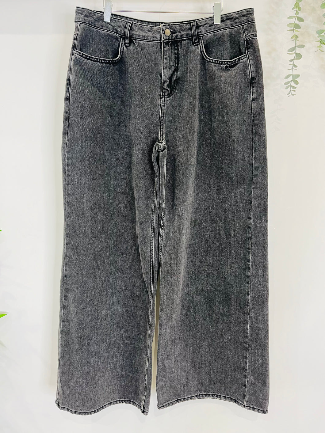 Abi Wide Leg Jeans - Size 16