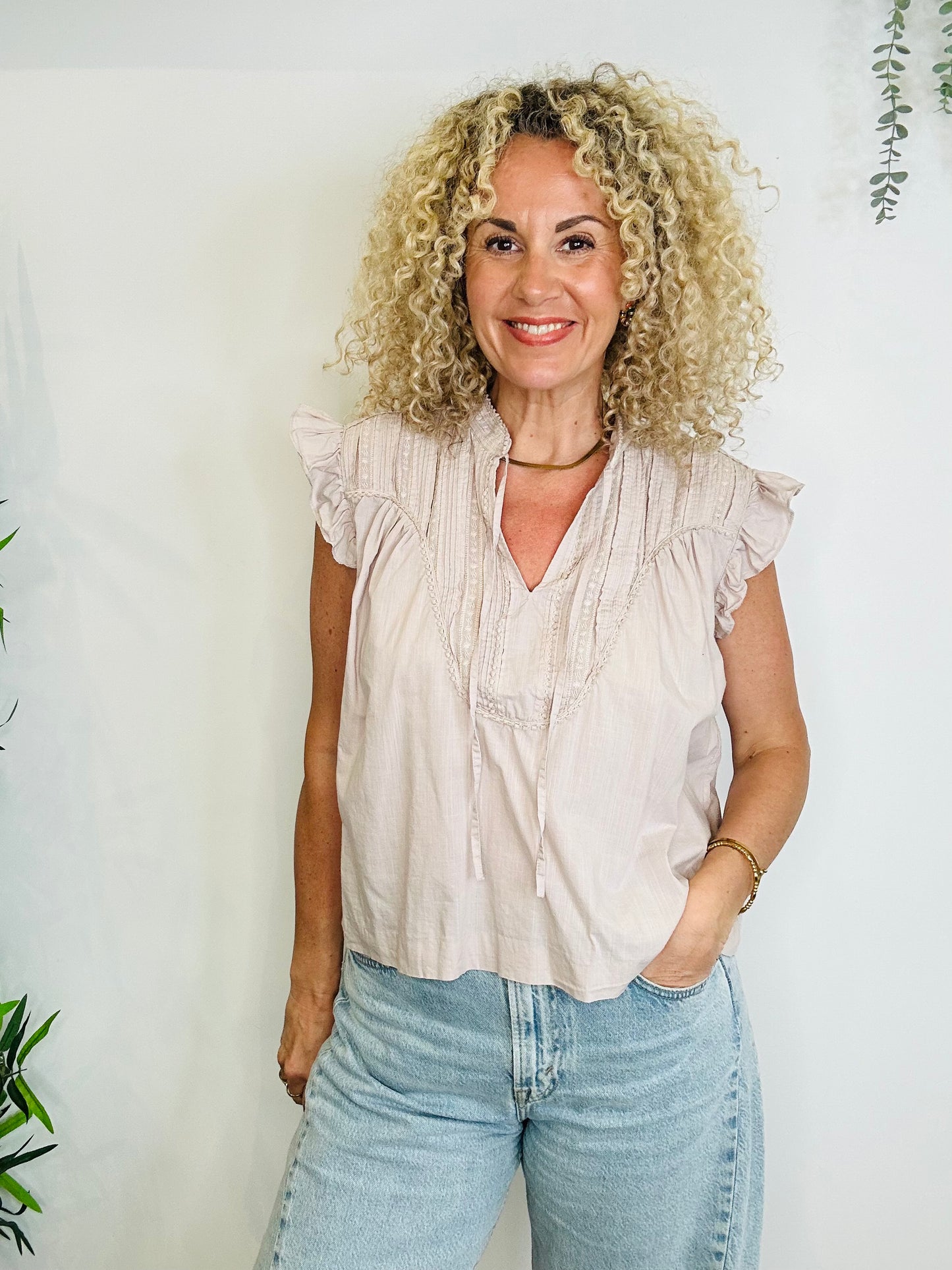 Sleeveless Frill Top - Size 40