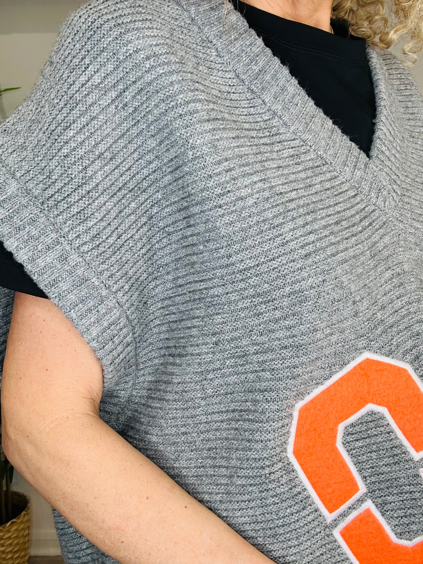 Love Sleeveless Knit - Size S