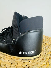 Load image into Gallery viewer, Low Moon Boots - Size 39
