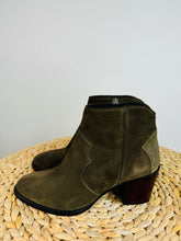 Load image into Gallery viewer, Suede Ankle Boots - Size 38
