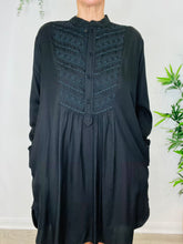 Load image into Gallery viewer, Floral Lace Dress - Size 12
