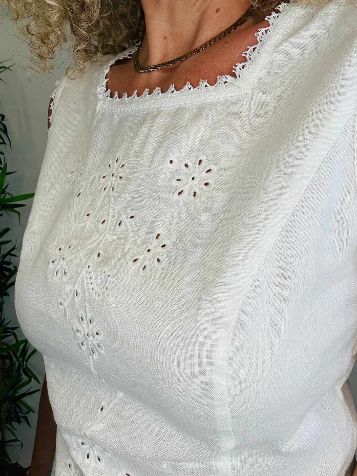 Broderie Linen Top - Size 10