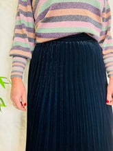 Load image into Gallery viewer, Velvet Pleated Skirt - Size 36
