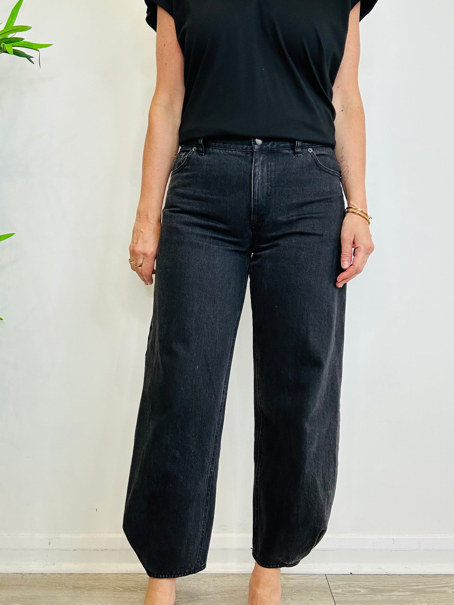 Curved Leg Jeans - Size 28