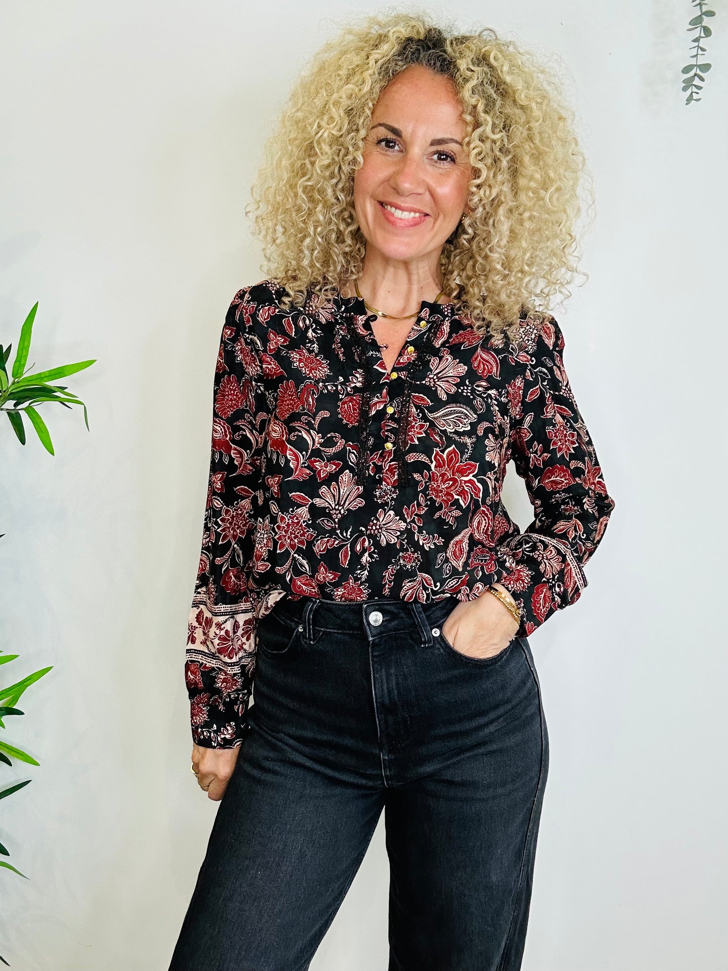Rosa Shirt - Multiple Sizes